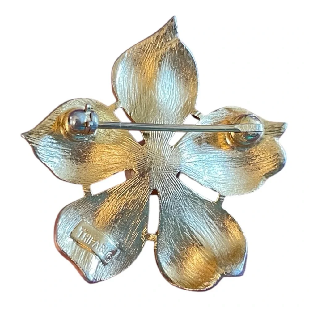 Crown Trifari crown trifari